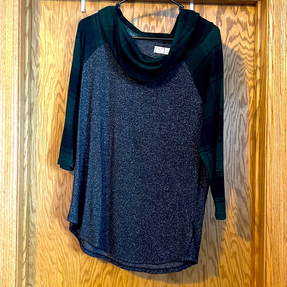 3/4 sleeve tee size medium from Maurice’s